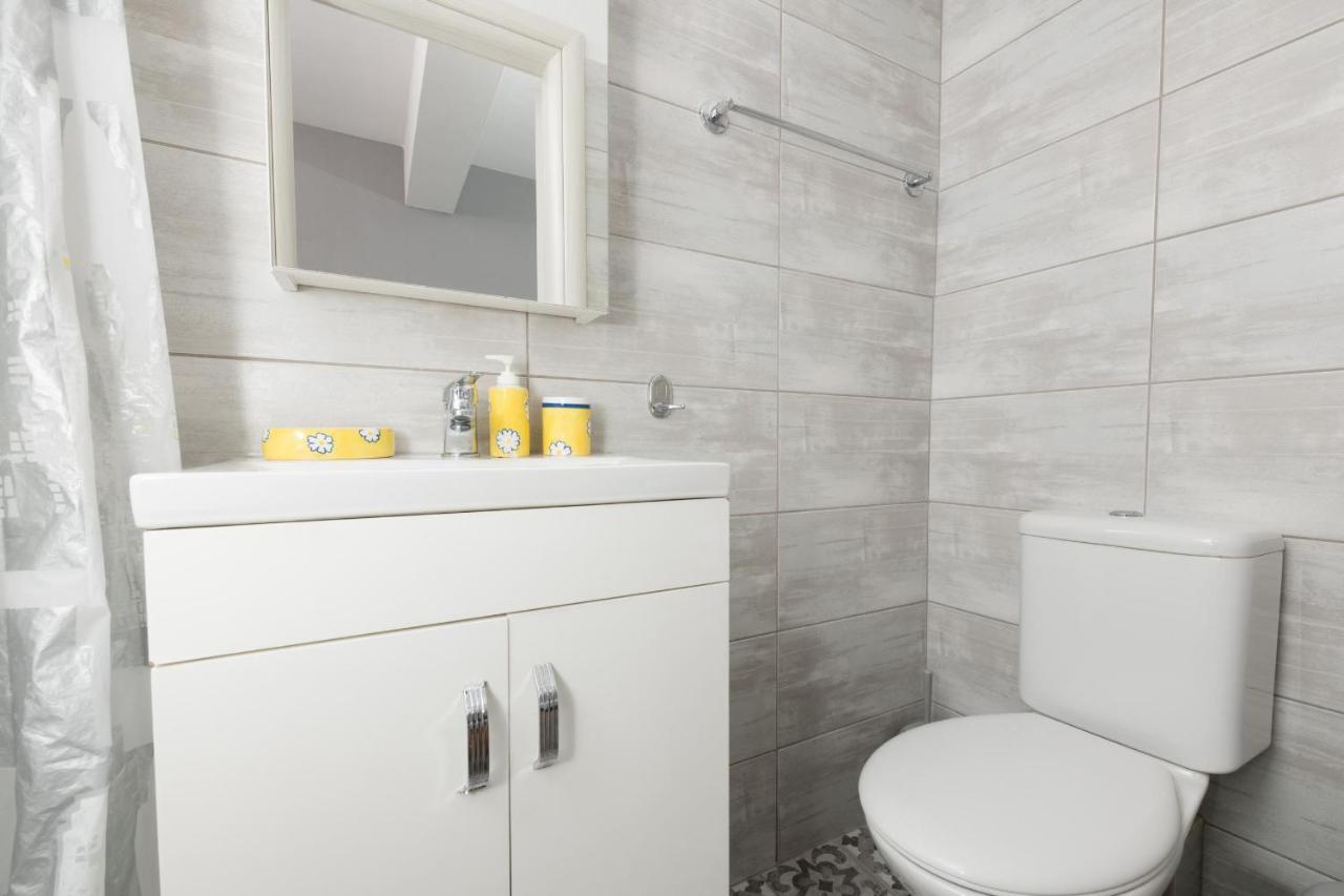 Artemis Beach Apartments Криси Амудия Екстериор снимка