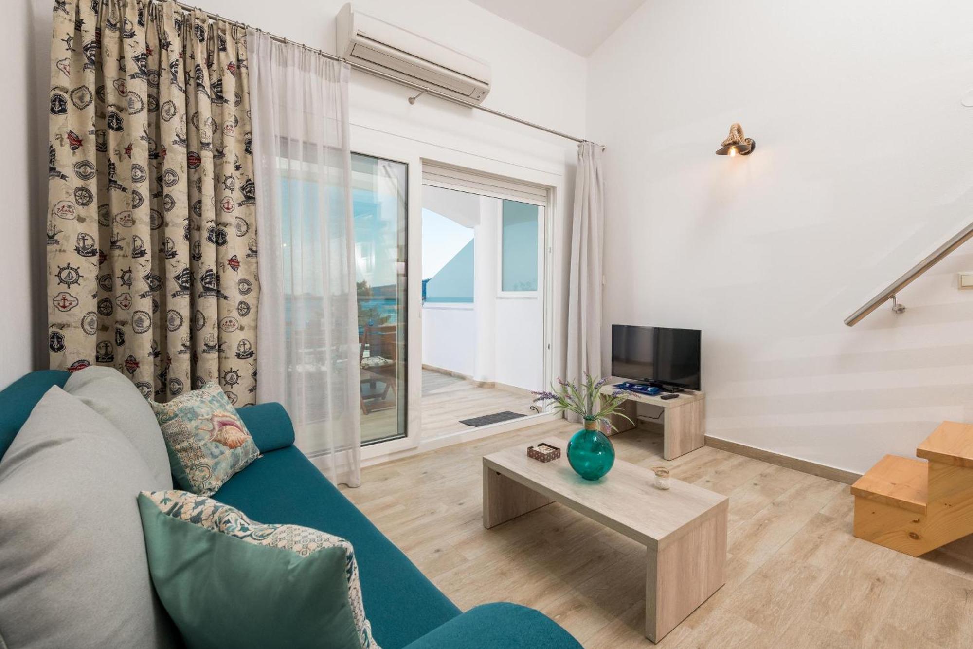 Artemis Beach Apartments Криси Амудия Екстериор снимка